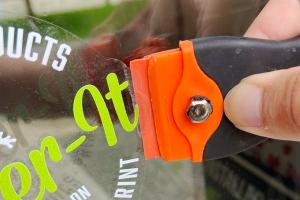 13 Effective Methods for Removing Stickers from Glass