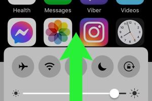 Unlock Convenience: 2 Easy Ways to Add the Flashlight to Your Lock Screen
