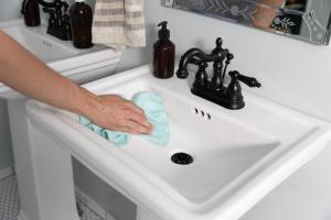 Ultimate Guide to Cleaning and Shining Your Porcelain Sink