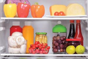 Ultimate Guide to Deep Cleaning Your Fridge: Banish Odors, Mold, & Residue