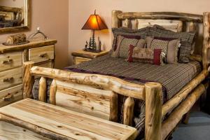 Crafting Your Own Log Bed: A Comprehensive Guide for Beginners