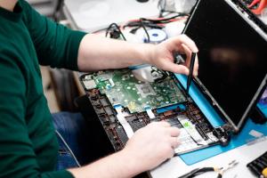 Step-by-Step Guide: How to Build Your Own Laptop Computer
