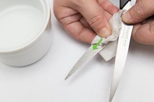 Ultimate Guide to Cleaning Adhesive from Scissors: Tips & Techniques