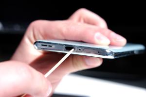 Ultimate Guide to Safely Clean Your Device's Charging Port Without Damage