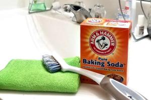 Ultimate Guide to Cleaning Your Enamel Bathtub: Tips, Tricks, and Techniques