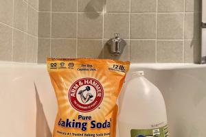 Ultimate Guide to Cleaning Your Fiberglass Shower Floor: Tips & Tricks
