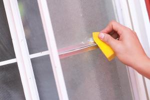 Effective Strategies for Removing Glue from Windows: A Comprehensive Guide