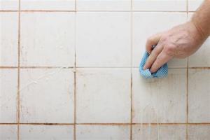Effective Methods to Eliminate Orange Stains from Your Shower
