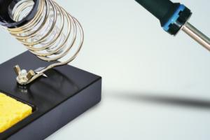 Ultimate Guide to Cleaning a Solder Iron: Tips & Techniques