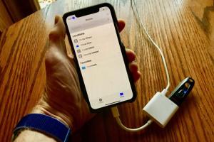 Ultimate Guide: How to Connect and Access a USB Drive on iPhone or iPad