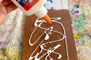 Mastering the Art of Crackle Paint: A Comprehensive Guide for Beginners