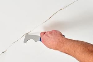 Ultimate Guide to Fixing Ceiling Cracks: Step-by-Step Solutions