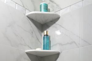 Ultimate Guide to Installing a Shower Corner Shelf for Maximum Space Efficiency