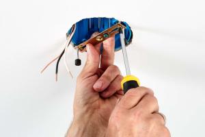 Step-by-Step Guide: How to Install a New Ceiling Light Fixture Like a Pro