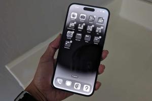 Mastering iPhone Accessibility: How to Make Your iPhone Screen Black and White or Grayscale