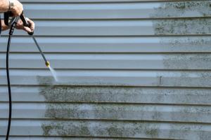 Ultimate Guide to Pressure Washing Vinyl Siding: Tips and Techniques