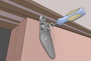 Step-by-Step Guide: How to Remove Sliding Closet Doors with Ease