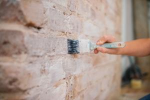 Step-by-Step Guide on How to Stain Brick for a Beautiful Finish