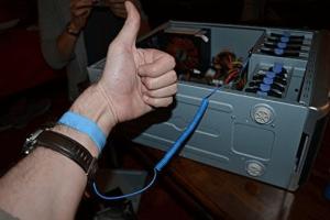 Maximizing Performance: How to Effectively Use an Anti Static Wrist Wrap