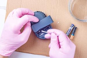 Essential Guide to Safely Neutralizing and Cleaning Up Battery Acid