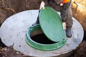 Mastering the Art of Unclogging Your Main Sewer Line Without a Snake
